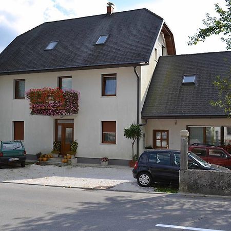 Apartmaji Pri Ticelnu Bovec Exteriör bild